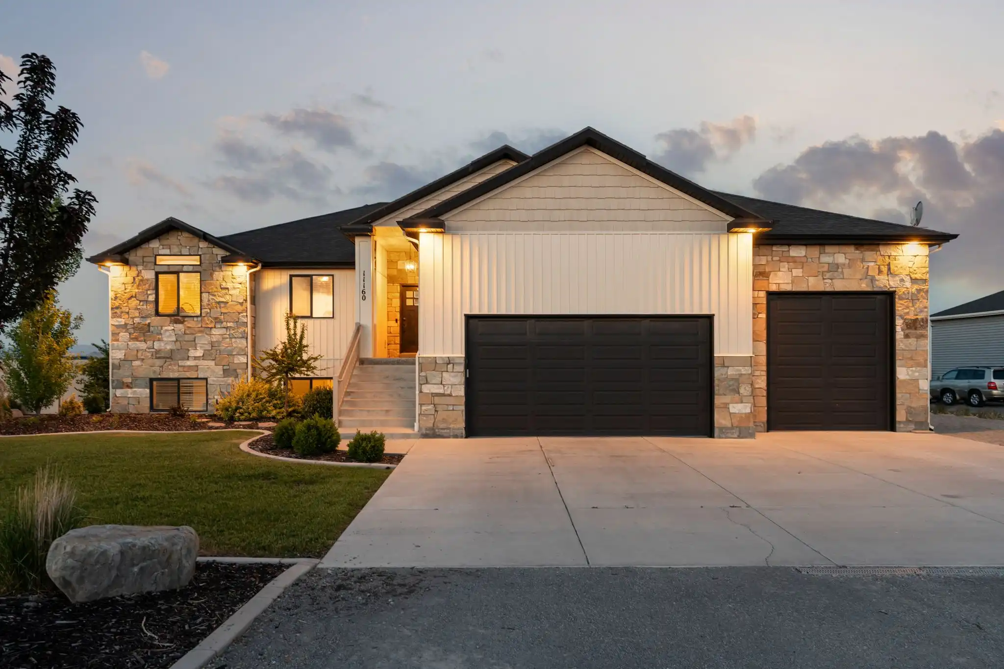 11160-n-8400-w-tremonton-hero