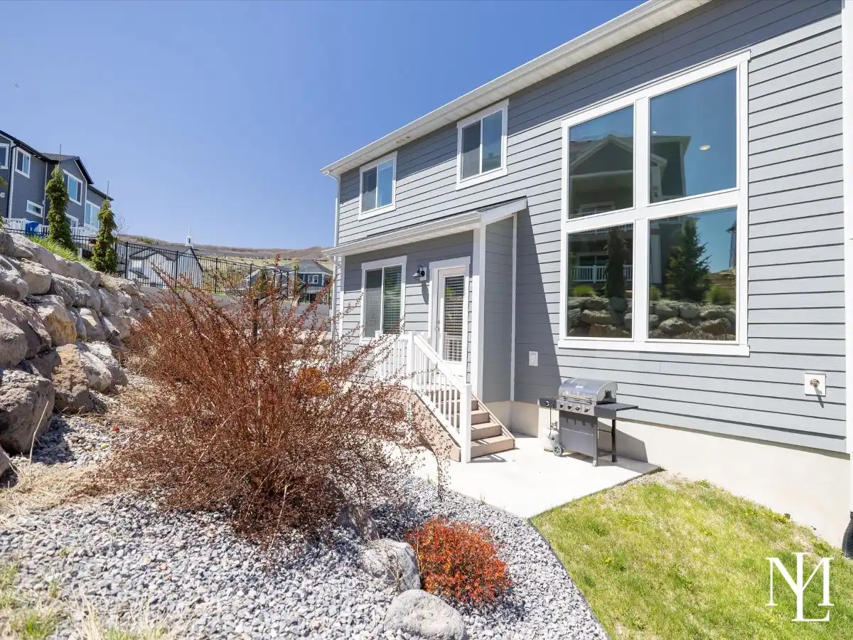 14833 S Springtime Rd Draper, Utah 84020 Backyard Patio