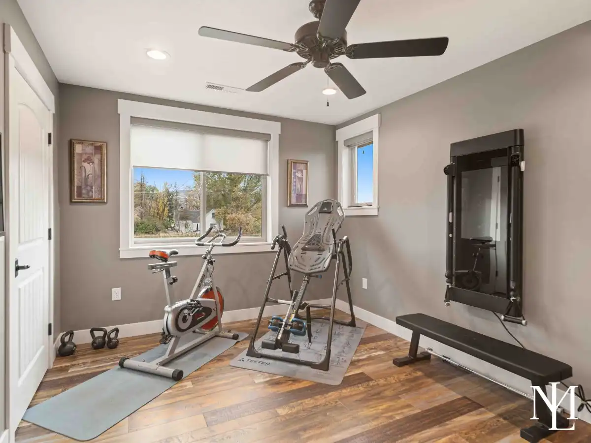 152 N 8750 E Huntsville, Utah 84317 Home Gym