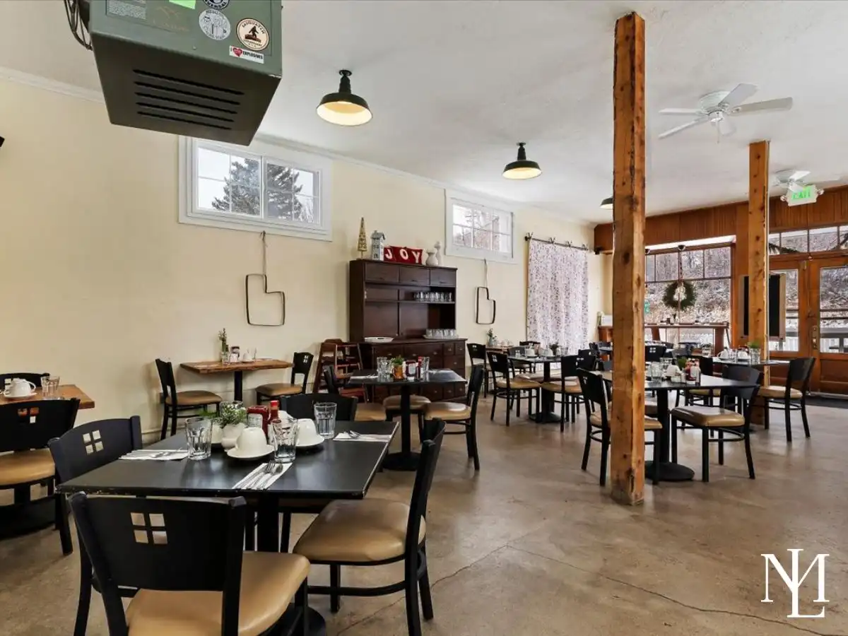 2734 E State Rd 35 Woodland, UT 84036 Dining Room