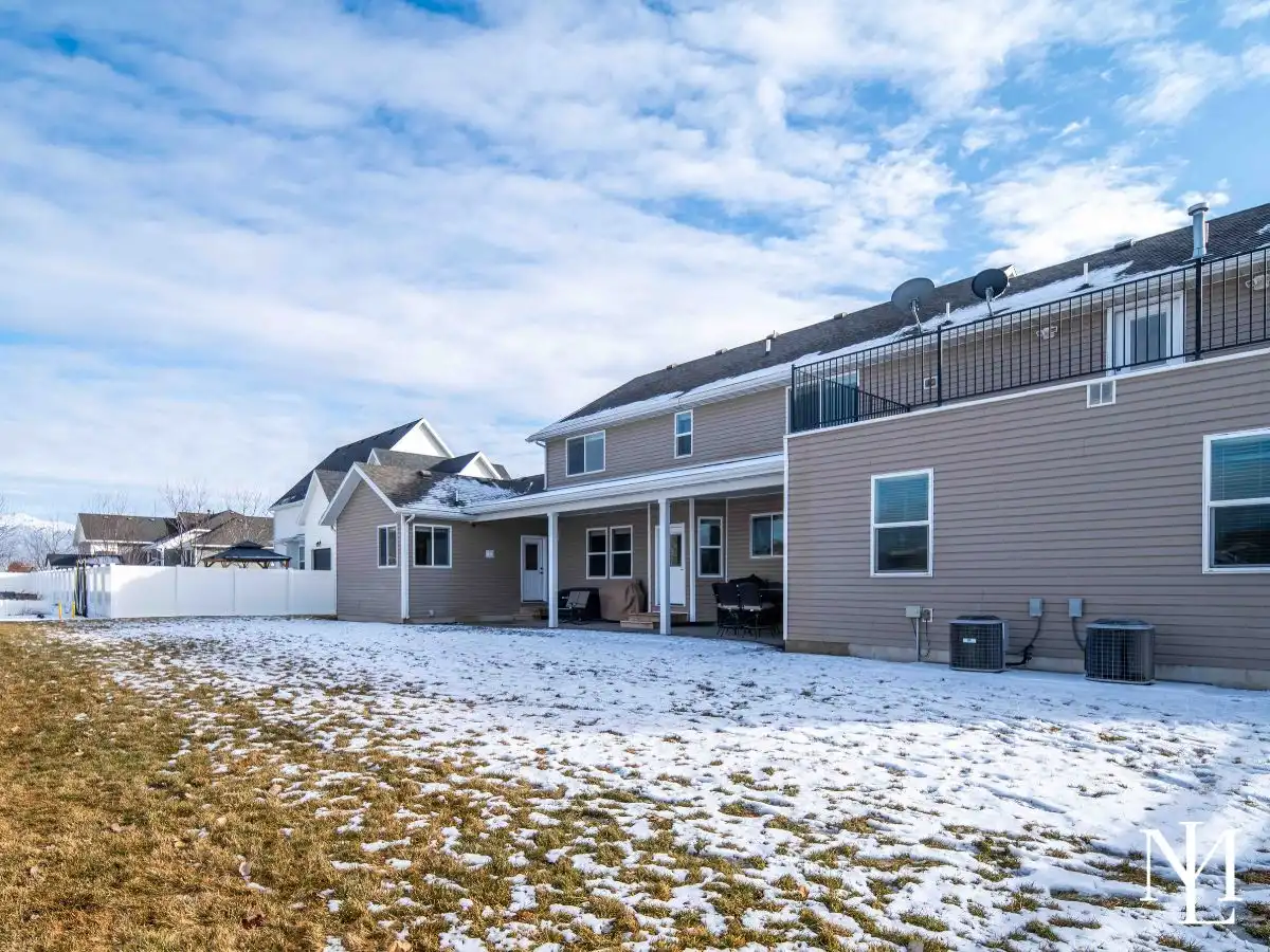 3736 W Hammon Ln Syracuse, Utah 84075 Backyard Exterior