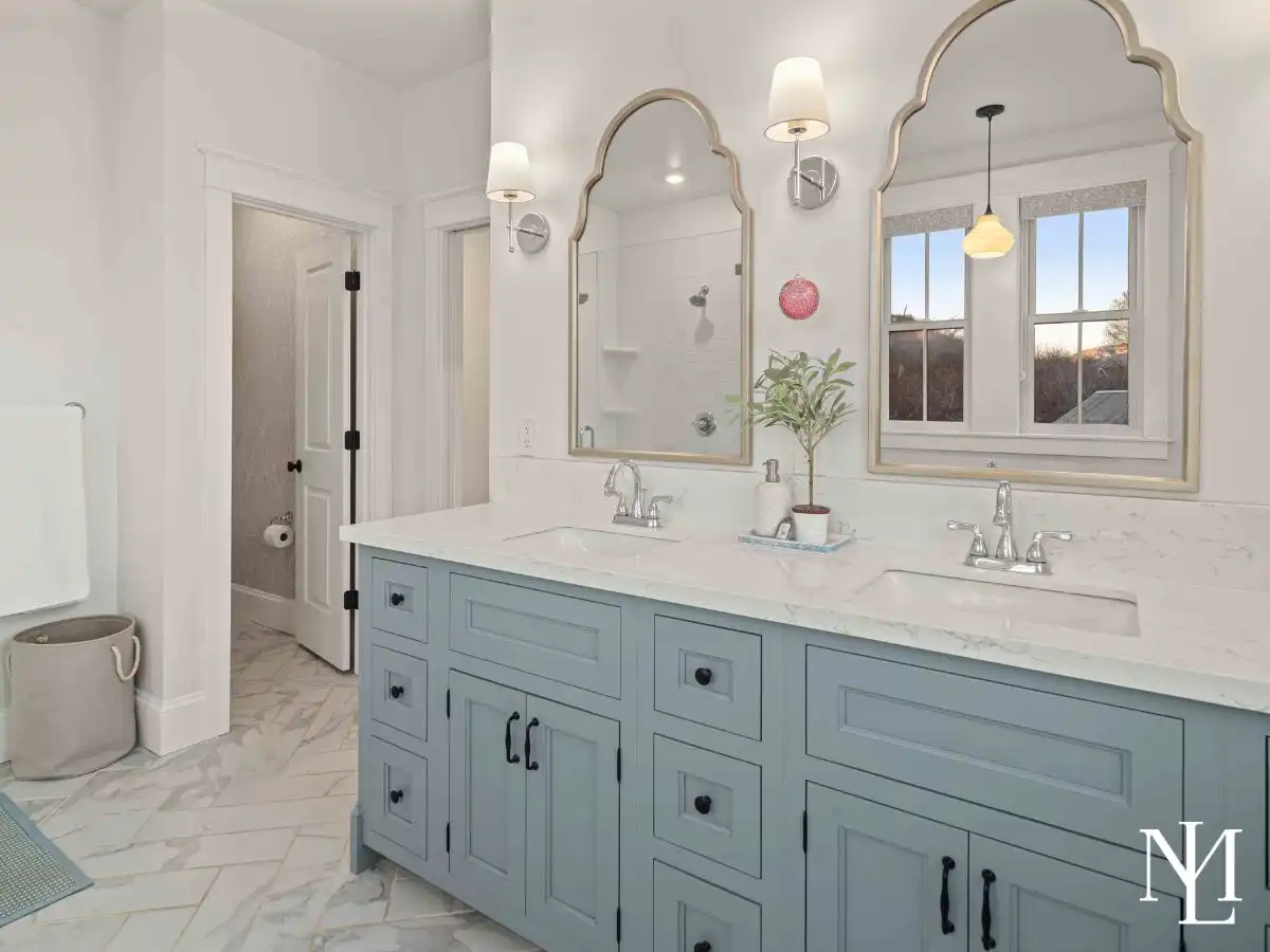 3793 Francis Dr Peterson Utah Home's Primary Bathroom