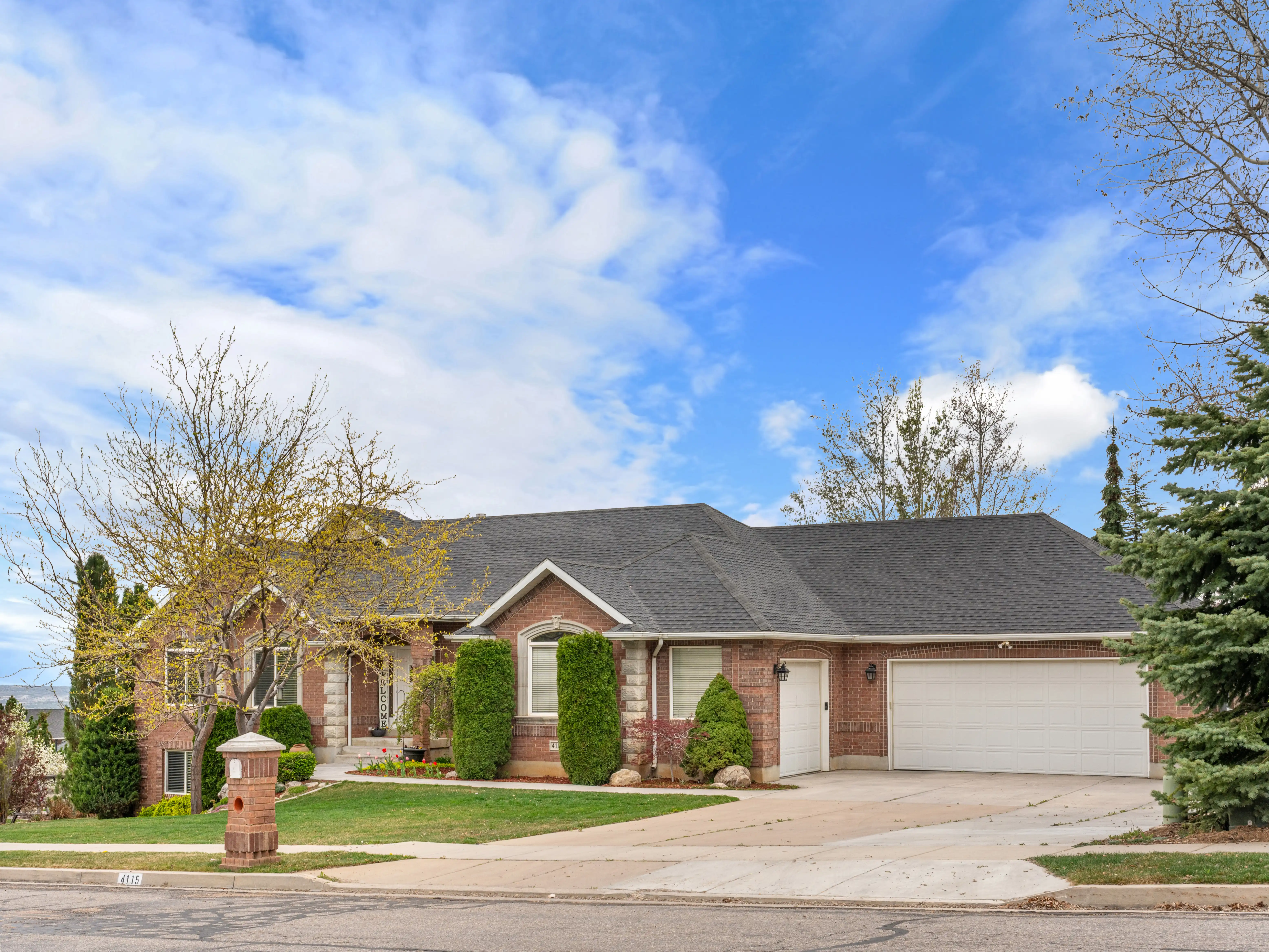 4115-n-125-w-pleasant-view-hero