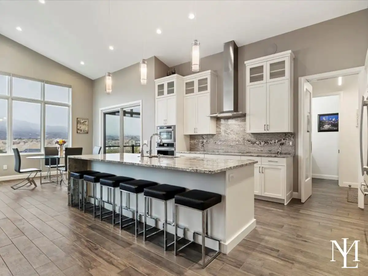 4357 N 4150 E Eden, Utah 84310 Home's Kitchen & Dining Area
