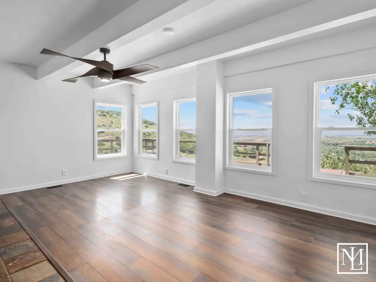 4410 Upper Aspen Loop Turn-Key Living Room