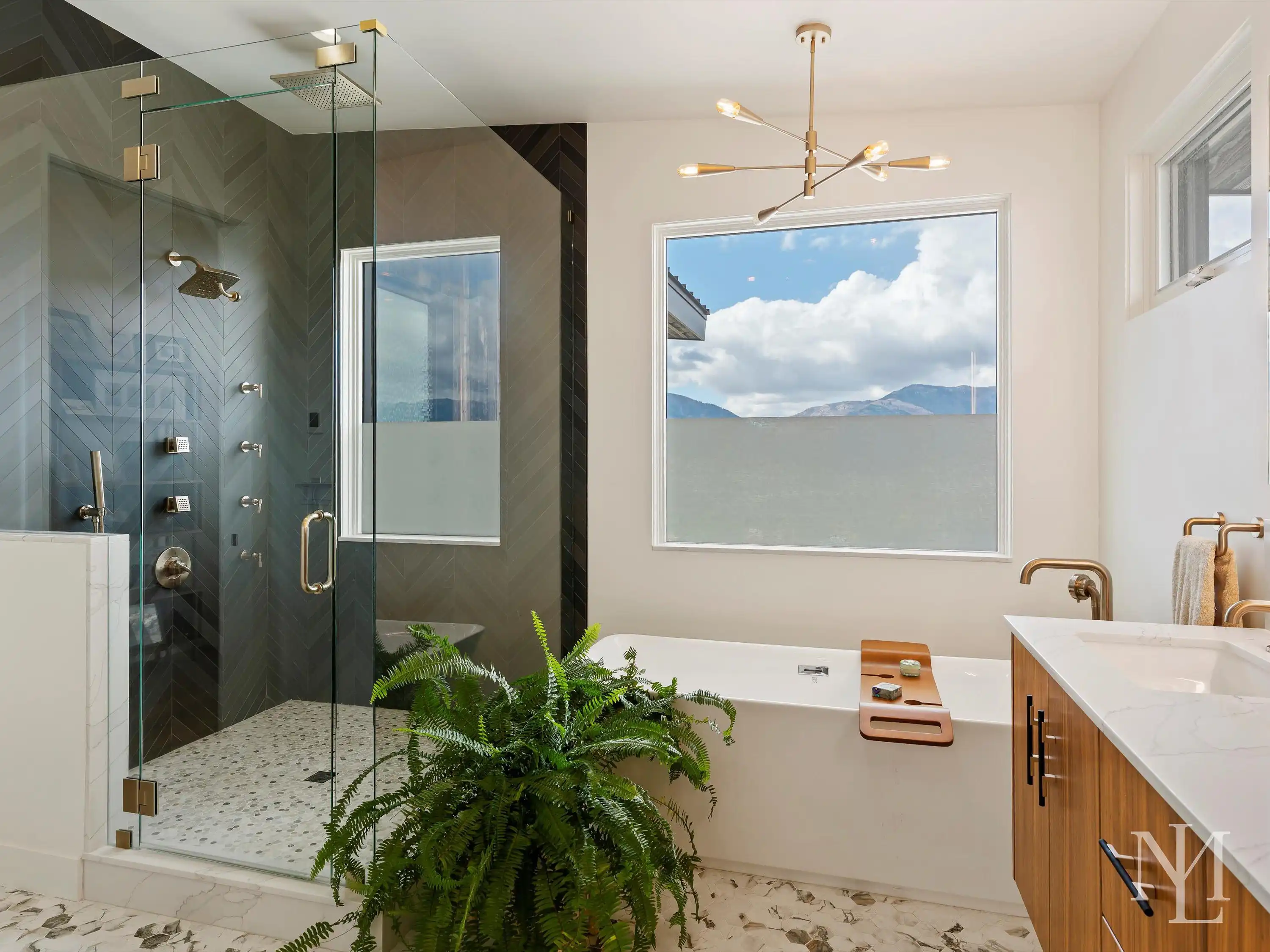 5731 Porcupine Ridge Dr Eden, UT 84310 Home's Primary Bathroom