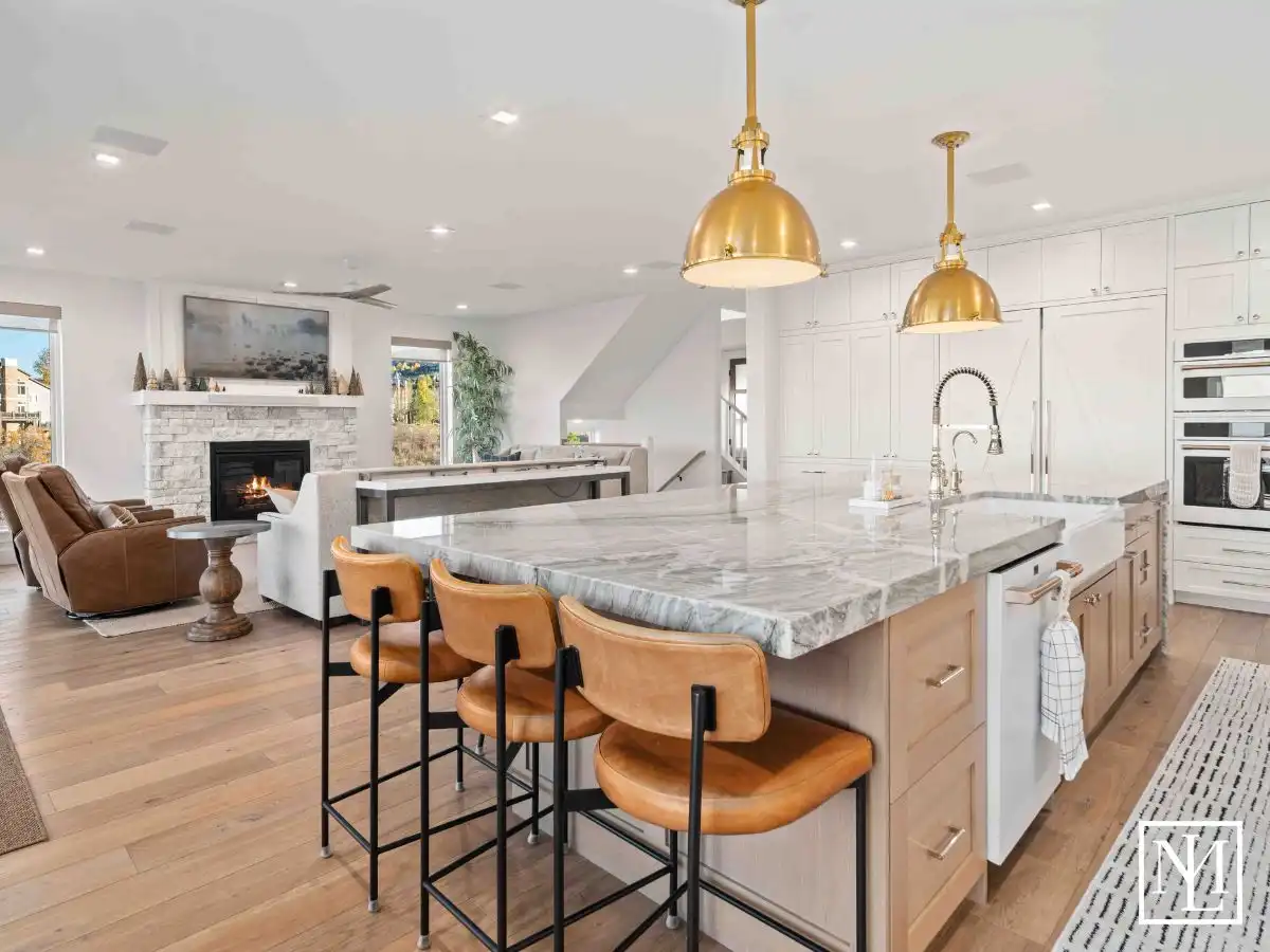 6384 E 725 S 49 Huntsville, UT Home's View of Kitchen
