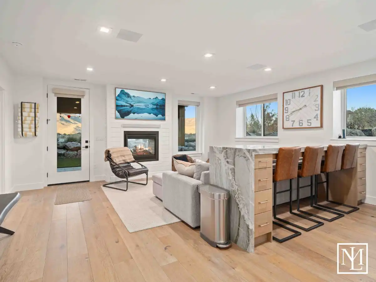 6384 E 725 S 49 Huntsville, UT Home's Downstairs Suite