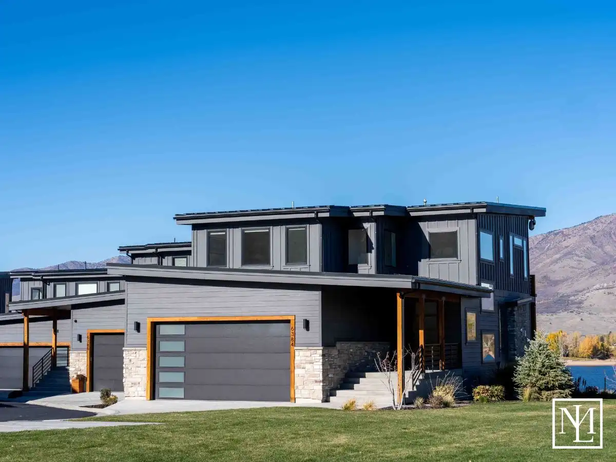 6384 E 725 S 49 Huntsville, UT Home's Exterior View