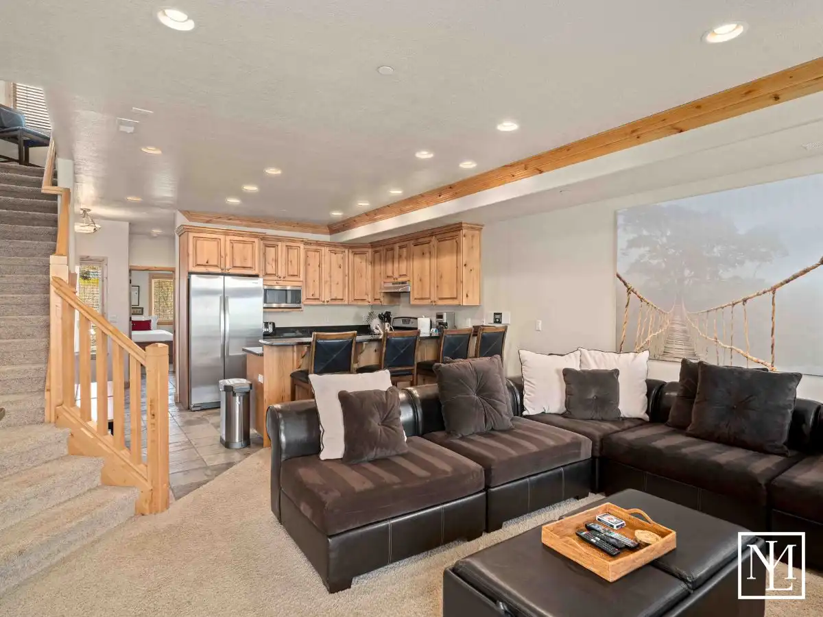 6486 E Hwy 39 64 Huntsville Utah Home With Open Concept Living Space