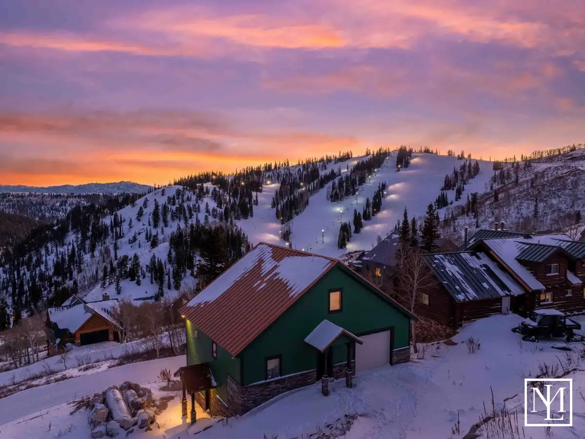 6809 E 6725 N Eden, Utah 84310 Home on the Slopes Above Sun Down Lift