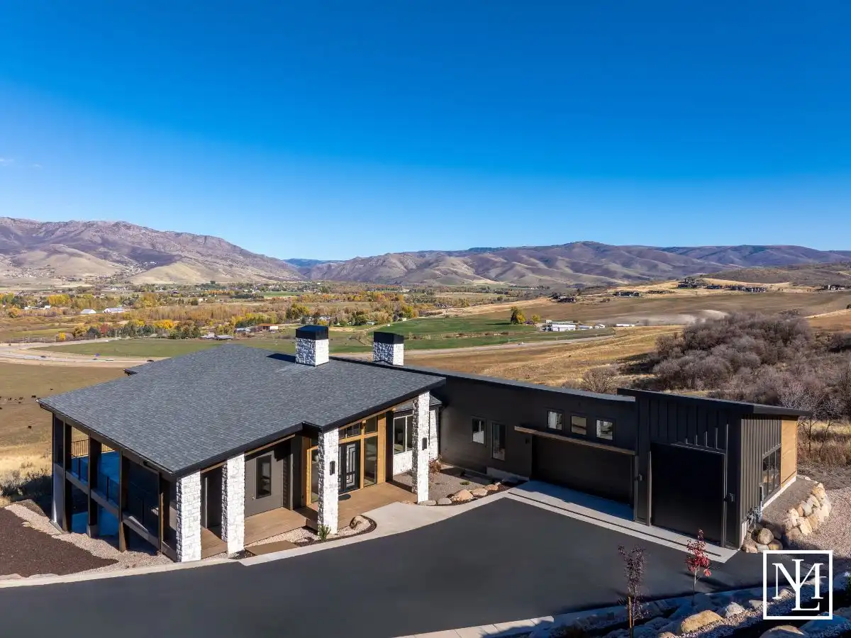 6858 E Summit Peak Cir Huntsville, Utah 84317 Home Exterior