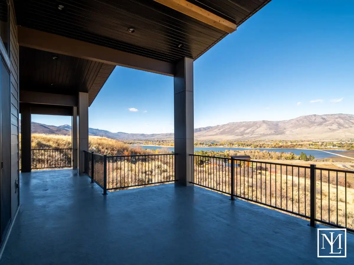 6858 E Summit Peak Cir Huntsville, Utah 84317 Balcony Views