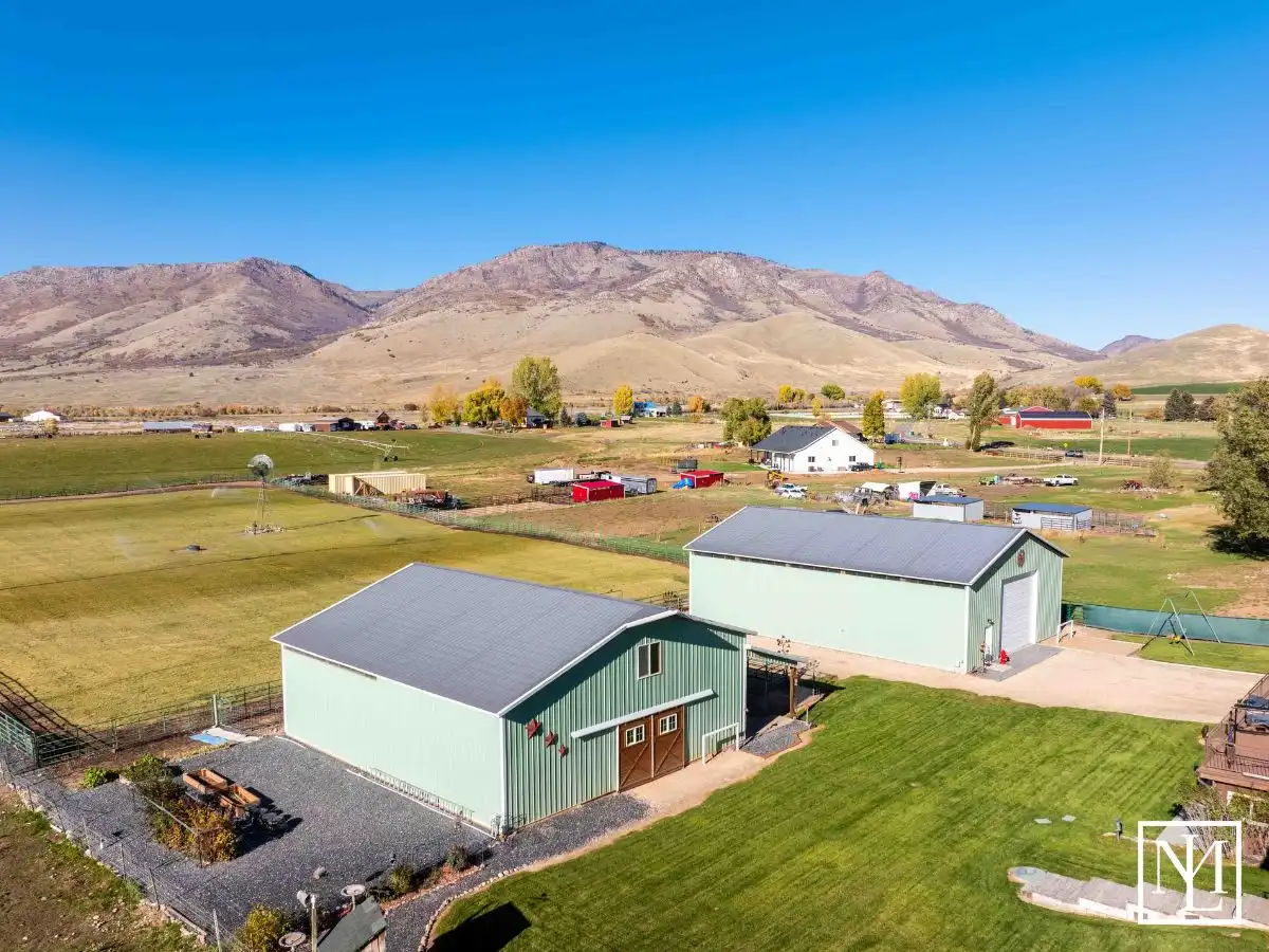 7768 E 1075 N Huntsville, UT Log Home Out Buildings