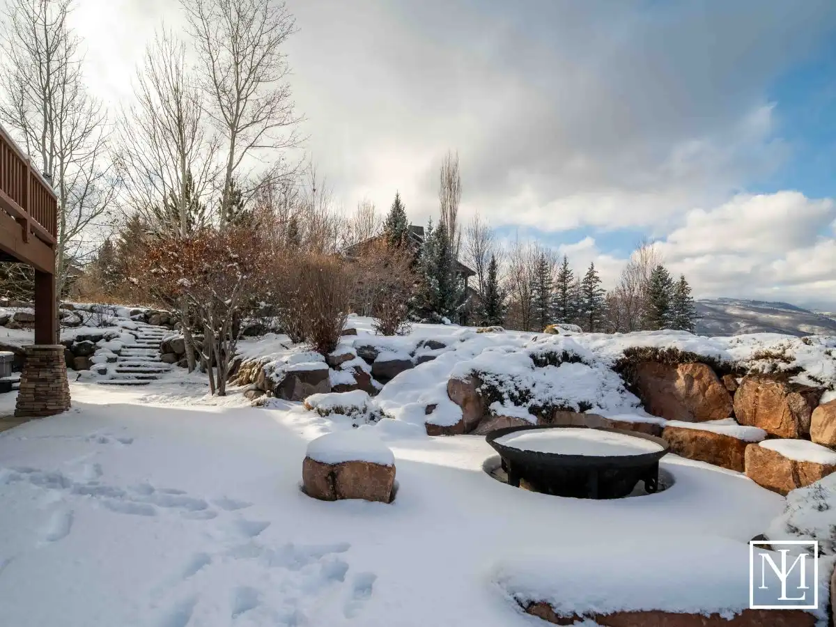 946 S Meadow Lark Ln Huntsville, Utah 84317 Backyard Fire Pit