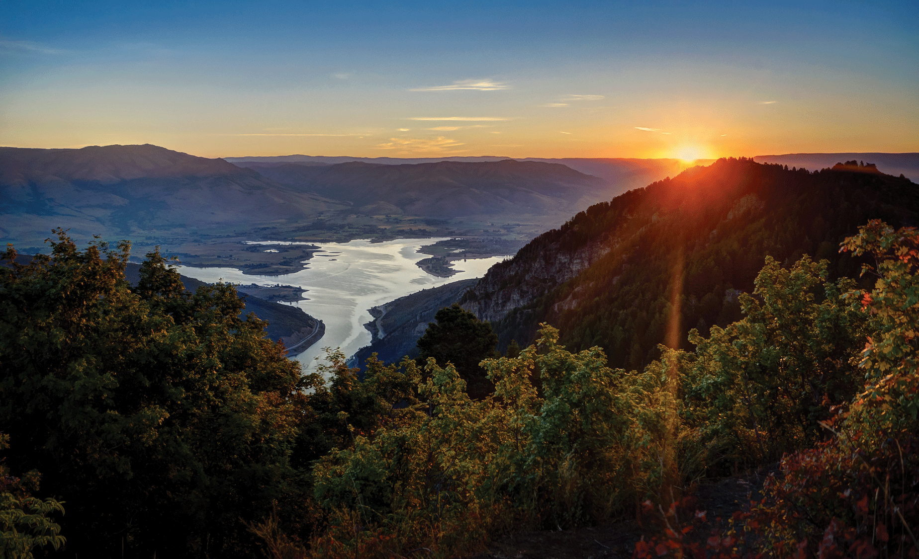 Mountain Luxury Lodging upscale vacation rentals near Pineview Reservoir and Snowbasin