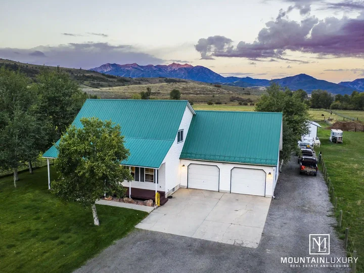 1341 S 8900 E Huntsville UT 84317 Twilight