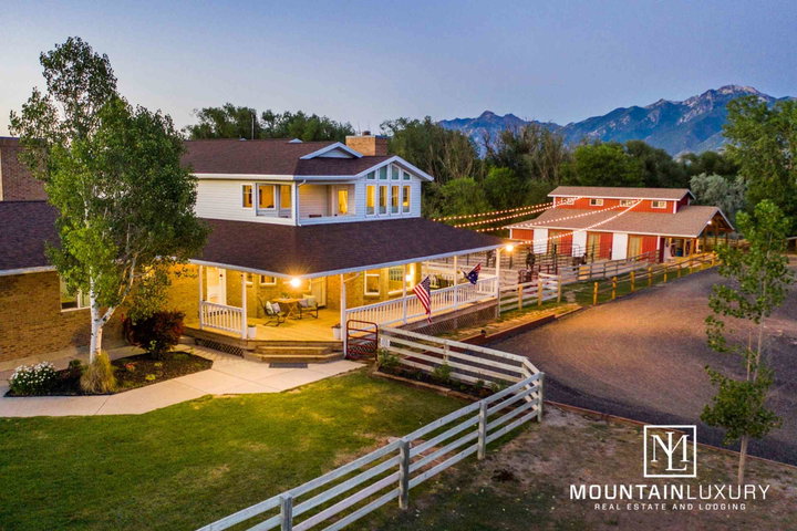 13977 S 2055 E Bluffdale twilight photo of property