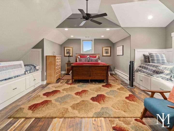 152 N 8750 E Huntsville, Utah 84317 Home's Loft