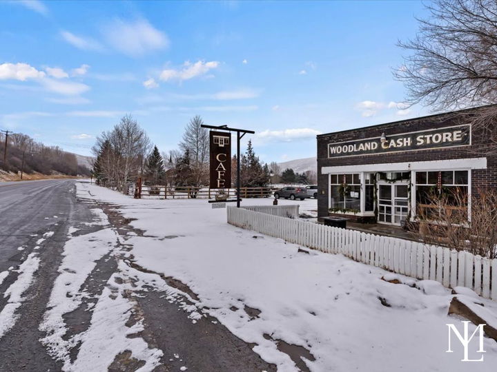 2734 E State Rd 35 Woodland, UT 84036 Store Front with View