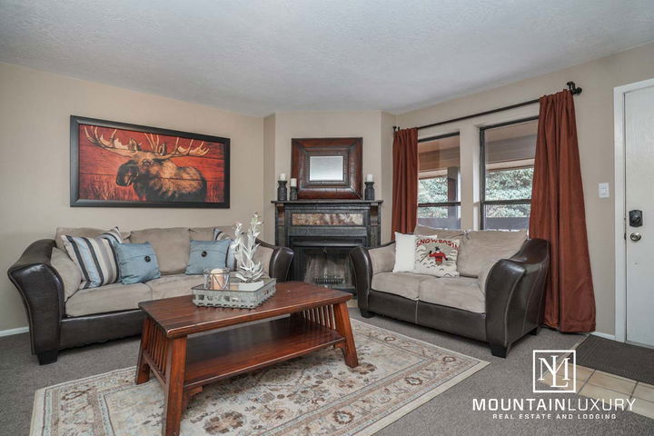3615 N Wolf Lodge #712