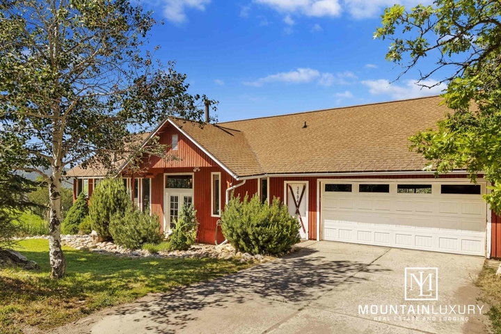 3694 E Nordic Valley Way, Eden photo of front of home