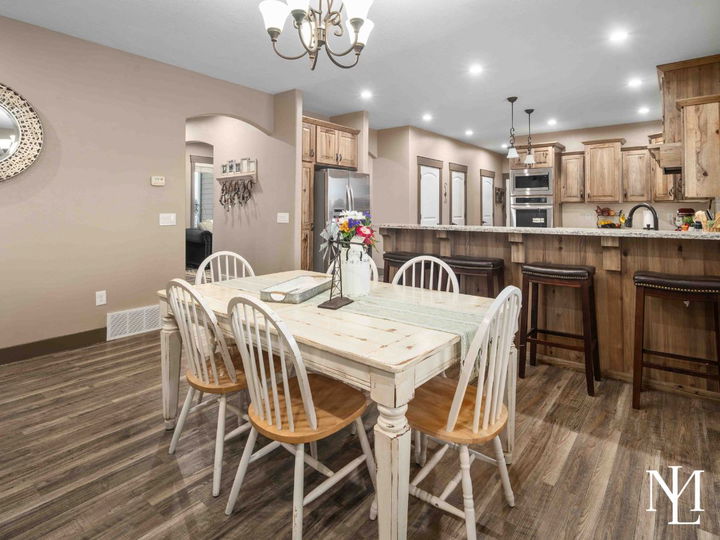 3736 W Hammon Ln Syracuse, Utah 84075 Home's Dining Area