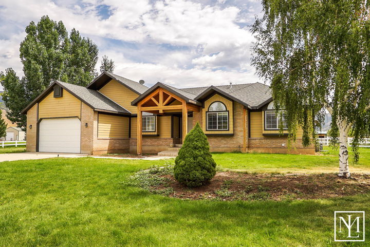 422 S 8750 E Huntsville, UT-2