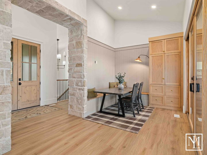 6188 E Hummingbird Pt Huntsville, UT Dining Room