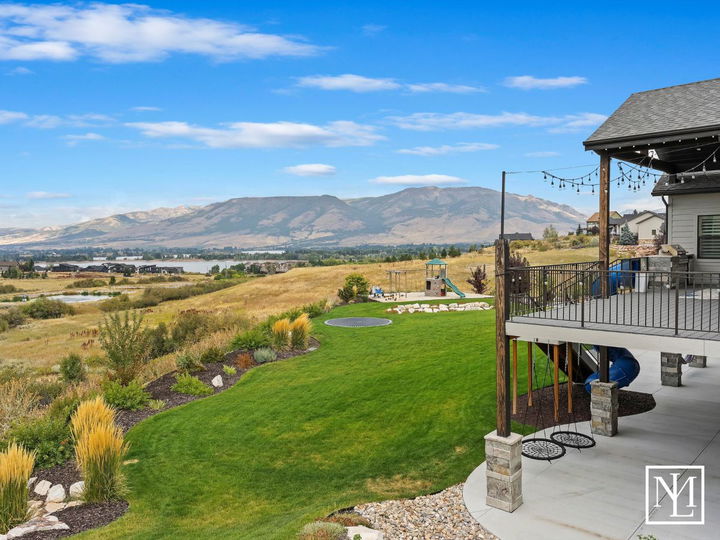 6462 Summit CV Huntsville, UT Home's Backyard