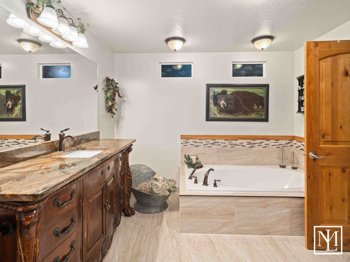 7768 E 1075 N Huntsville, UT Log Home Bathroom