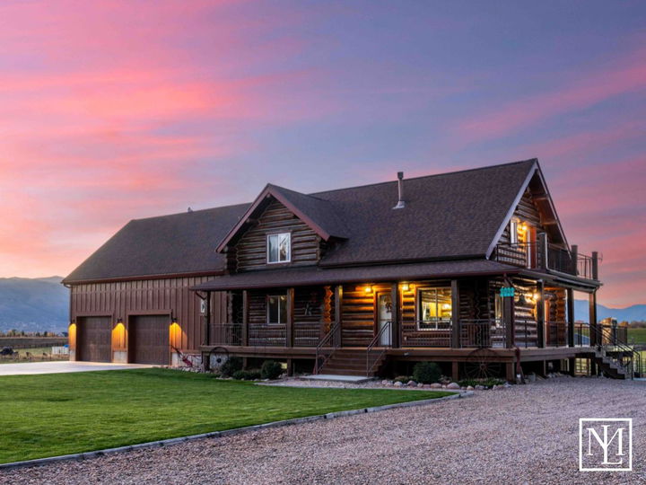 7768 E 1075 N Huntsville, UT Log Home Exterior