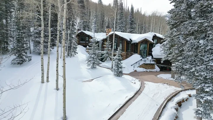 105 White Pine Canyon
