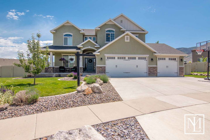 2745 S Lavender Ln. Saratoga Springs, UT 84045 01