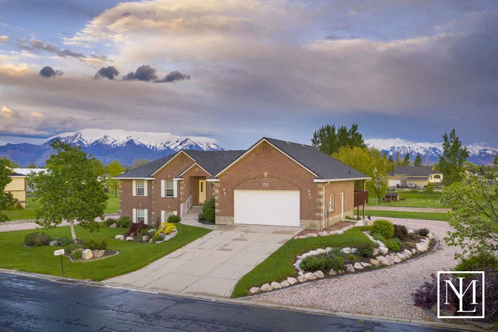 4630 S 4650 W West Haven UT 84401 01