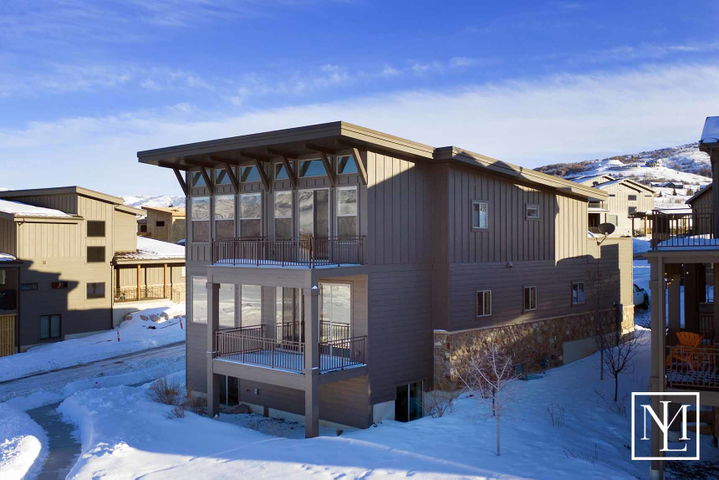 6342 E Mallory Loop Huntsville UT 84317 Winter Lakefront
