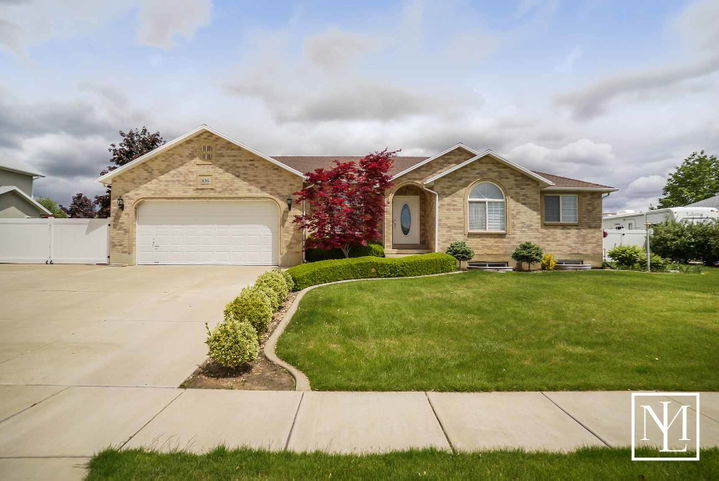 636 N 2200 W West Point UT 84015 01