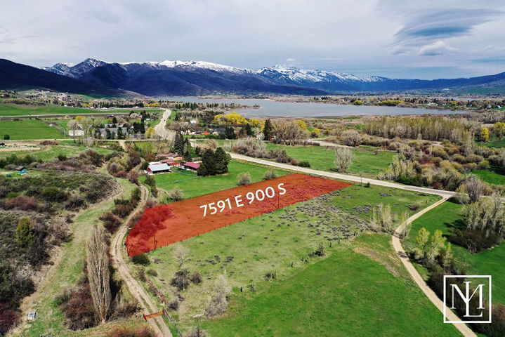 7591 E 900 S Huntsville UT 84317 01