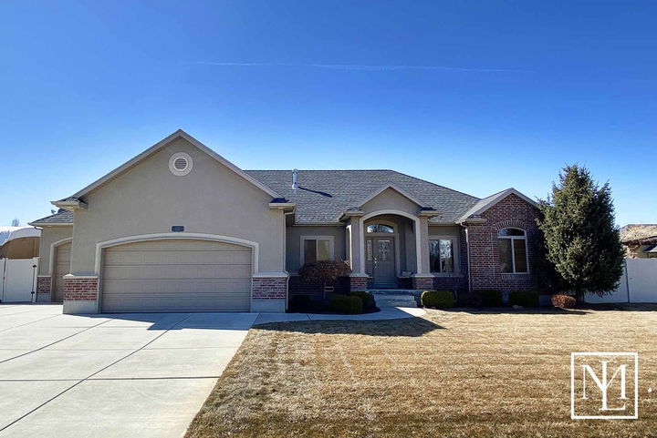 821 N 2325 W, Layton UT 84041 