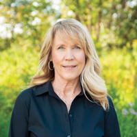 Professional headshot of Jonell Karling, Real Estate Agent